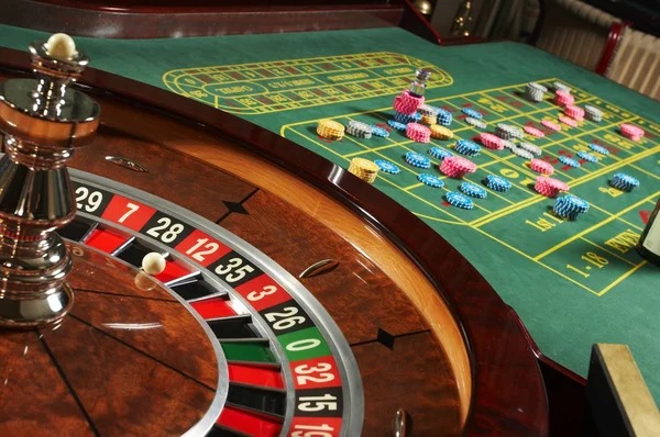Live roulette wheel and betting table on scatter78 login